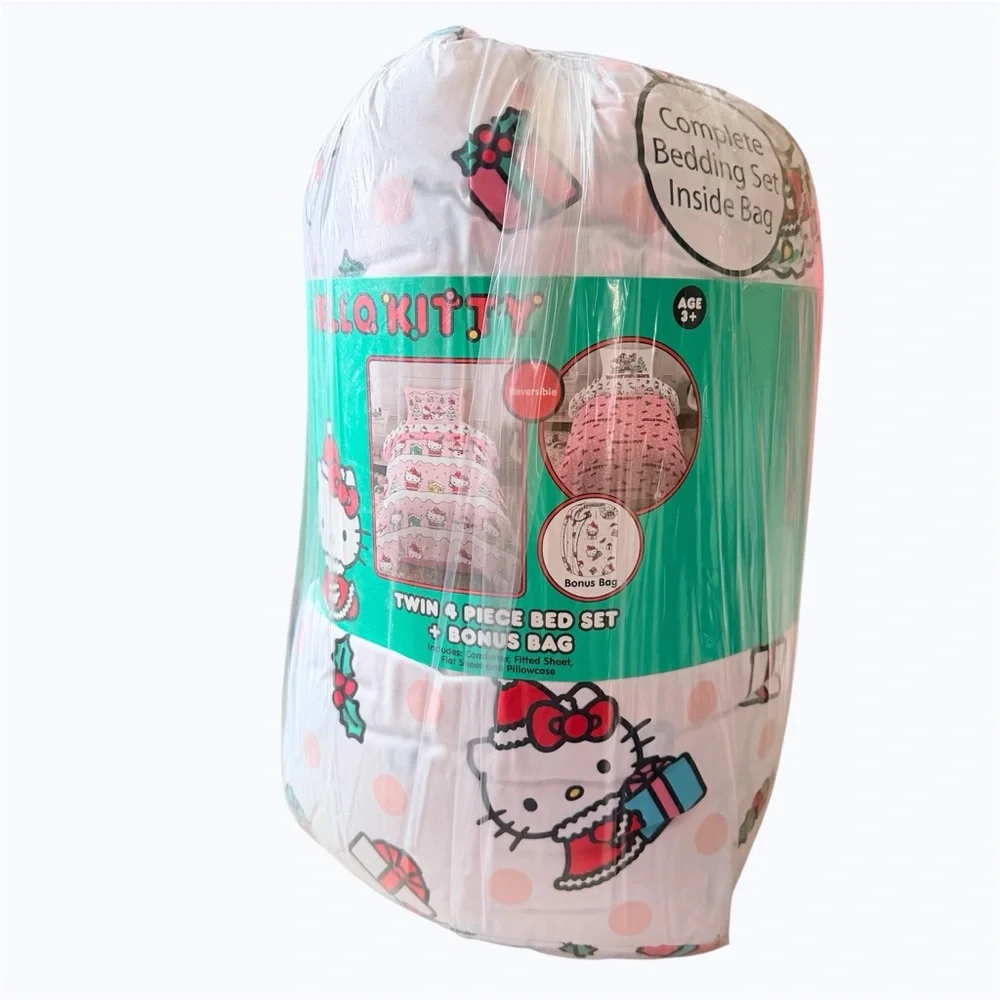 Hello Kitty Holiday Kids 5 Piece Reversible Comforter, Bed in a Bag, Twin NEW